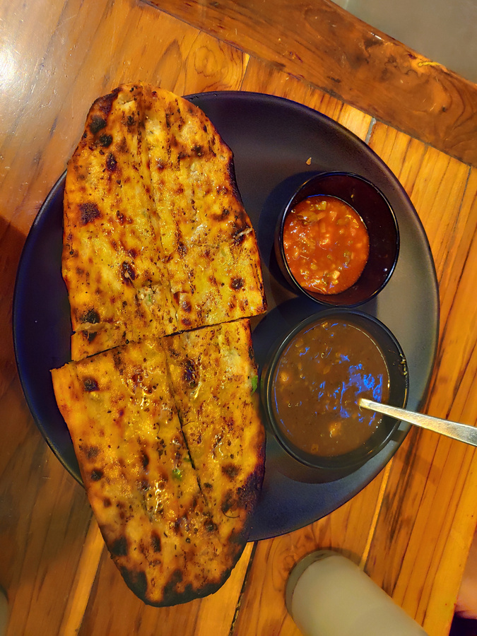Indian kulcha chole